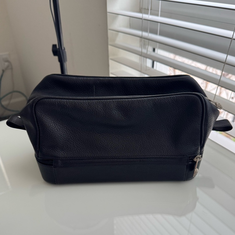 Vintage Gianni Versace Black Leather Medusa Toiletry Bag Made in Italy - Picture 2 of 9